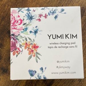 Yumi Kim wireless charging pad new